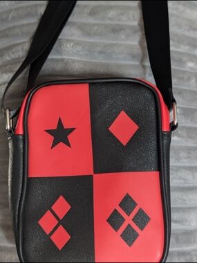 Bioworld Harley Quinn Black & Red Checker Crossbody with Star and Diamond Motifs